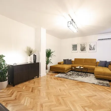 Zenith Oasis Apartament *