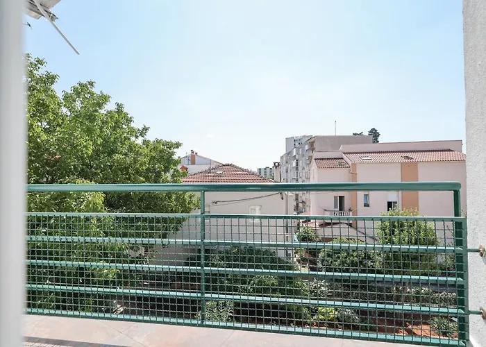 アパート Zenith Oasis *